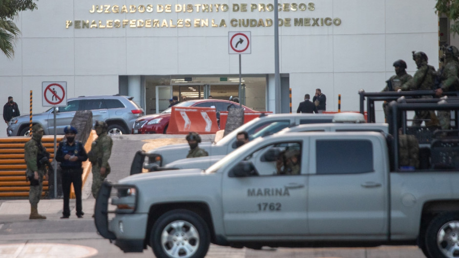 Comparece Murillo Karam en el Reclusorio Norte por caso Ayotzinapa