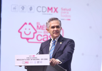 Urge Mancera a EPN discutir aumento de salario mínimo