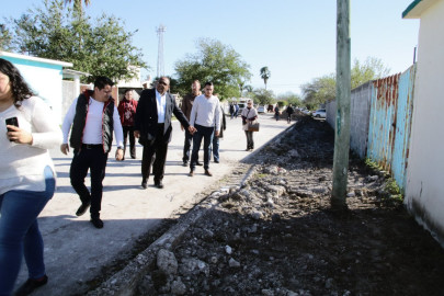 Impulsa gobierno de Matamoros programa de banquetas en 100 instituciones educativas