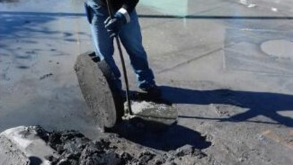 Limpieza y sondeo integral en avenida de Balcones de Alcalá
