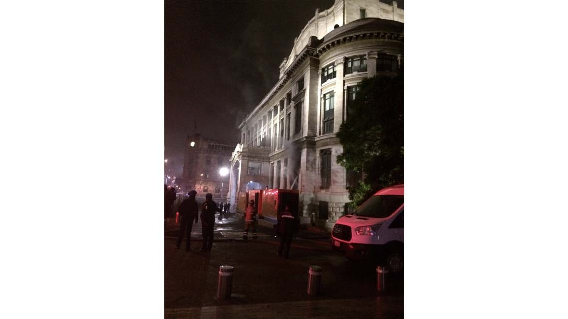 Registran incendio en Bellas Artes