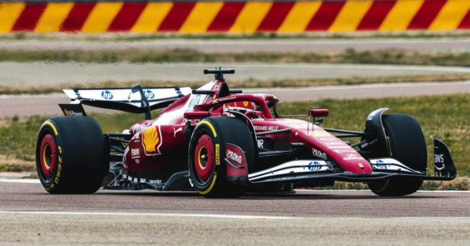 Lewis Hamilton estrena el nuevo monoplaza de Ferrari