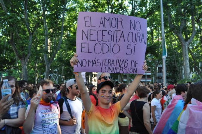 Congreso de Puebla tipifica terapias de conversión sexual como delito