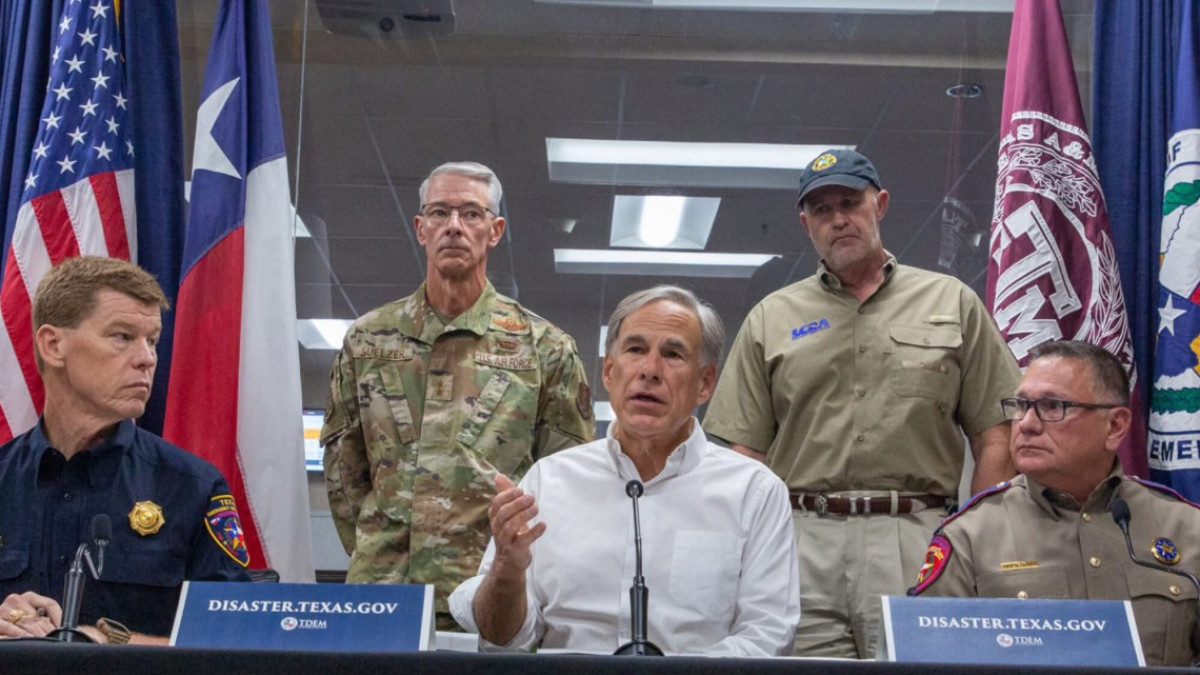 Inundaciones en Texas dejan más de 100 muertos; continúa la búsqueda de 161 personas