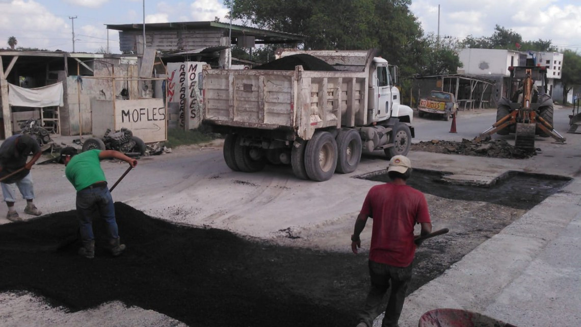 Repara Municipio vialidades en Oriente y Poniente de la ciudad