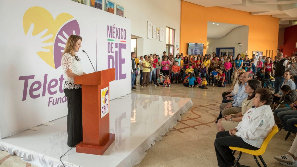 Entrega Mariana Gómez donativo de tamaulipecos a Teletón