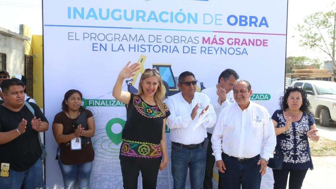 Maki entrega obras a familias de Balcones