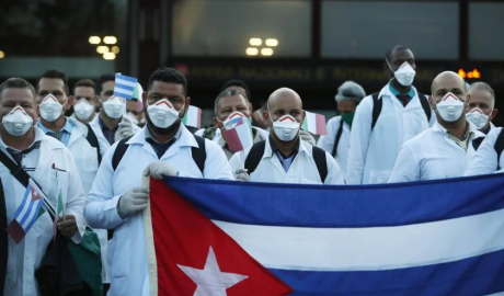 Hay 277 médicos cubanos trabajando en el país: Zoé Robledo 