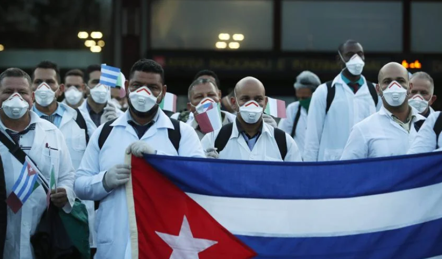 Hay 277 médicos cubanos trabajando en el país: Zoé Robledo 