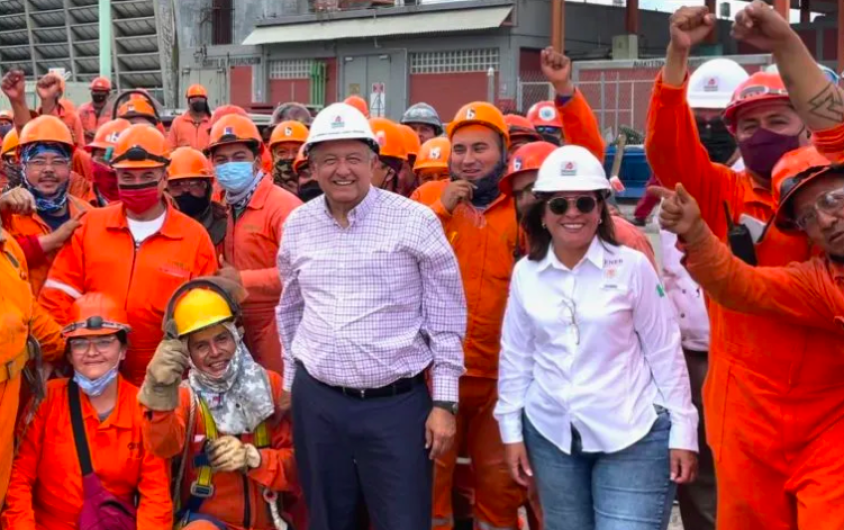 Supervisa AMLO trabajos en refinerías de Monterrey y Veracruz 