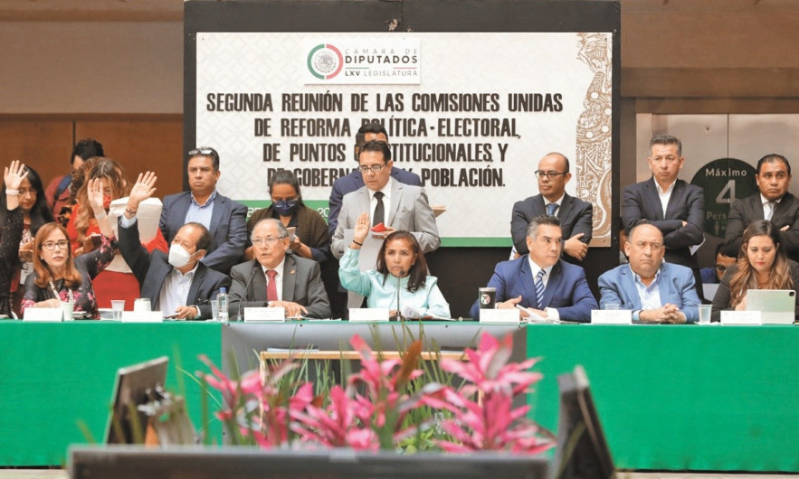 Avanza reforma electoral en comisiones, mañana se discutirá en el pleno