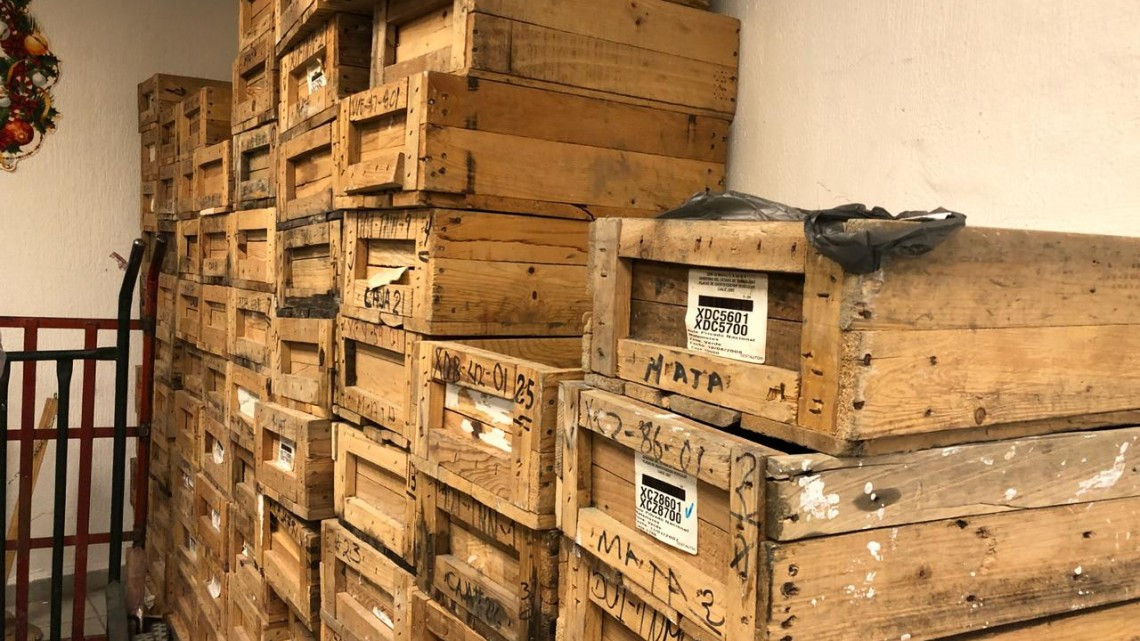 Largas filas en la fiscal para trámite de placas nuevas