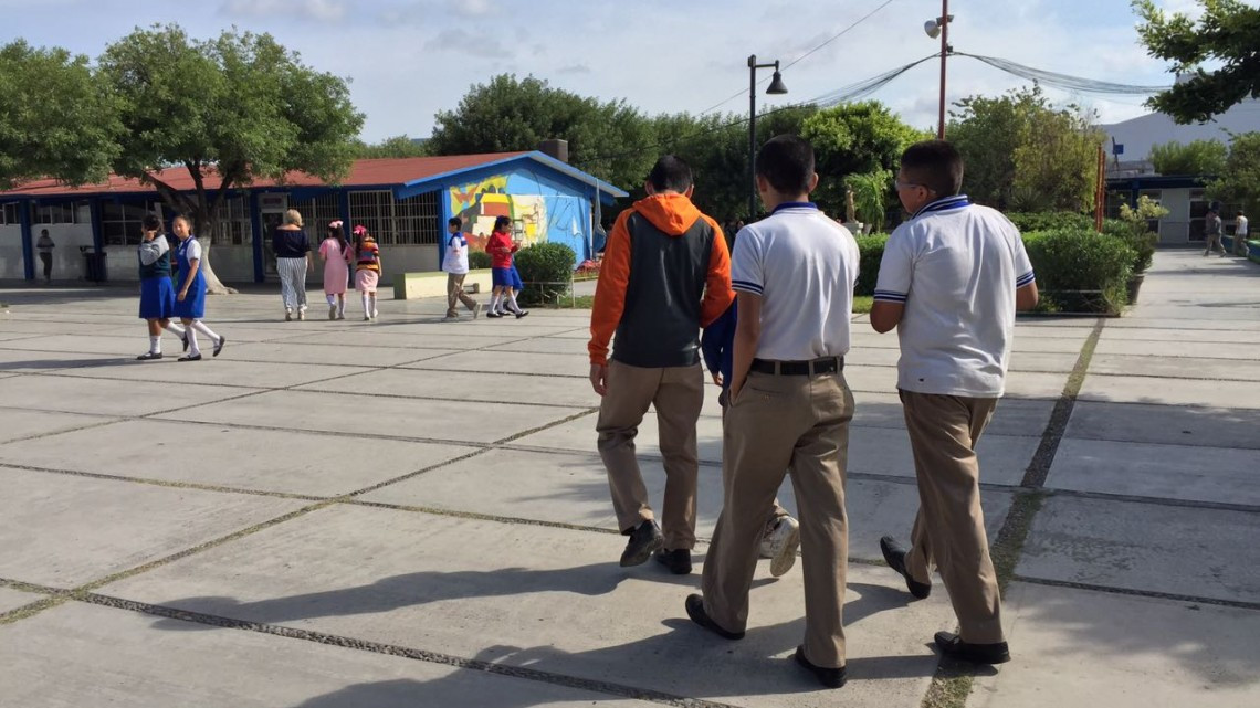 Capacitan a estudiantes sobre uso responsable de redes sociales