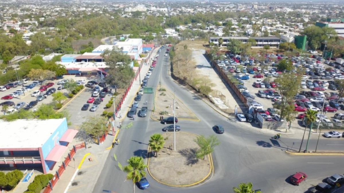 Centros de vacunación requieren de operativo especial de tránsito 