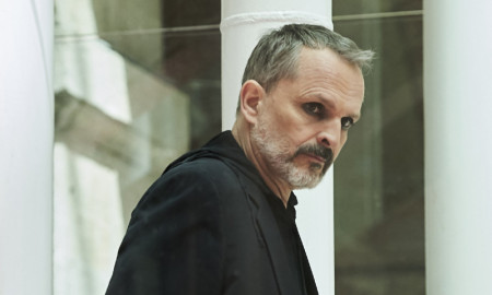 Miguel Bosé enfrenta demanda por parte de su expareja