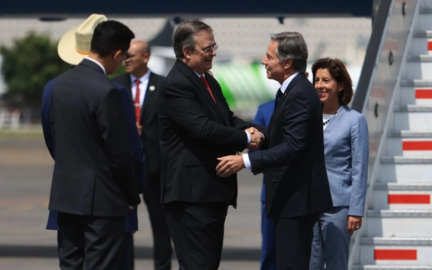 Antony Blinken llega a México para encabezar la segunda reunión del DEAN 