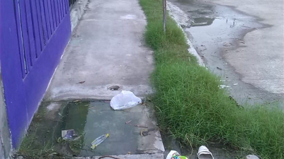 Cuadrillas de COMAPA normalizan servicio de drenaje en Riberas del Carmen