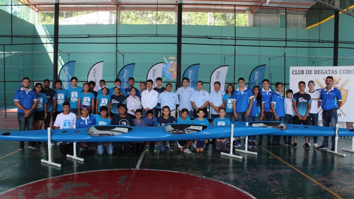 Recibe selección de canotaje equipamiento deportivo