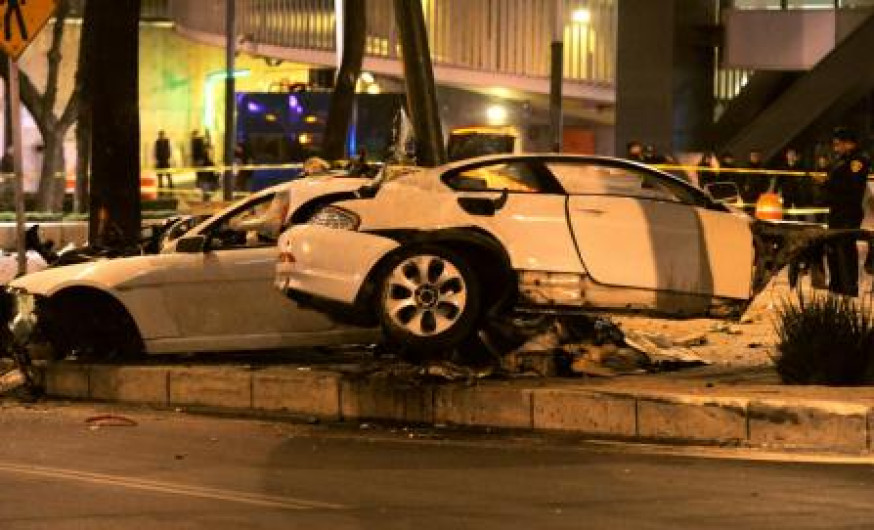 Hijo de ex judicial conductor de automóvil que chocó en Reforma