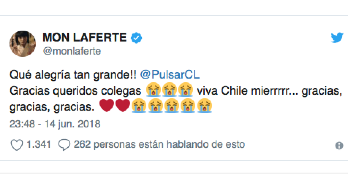 Mon Laferte se lleva premios Pulsar sin asistir a recogerlos