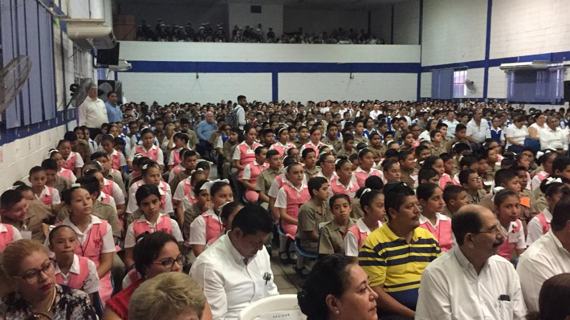 Arranca Oseguera Kernion programa Ceremonia Cívica en tu Escuela 