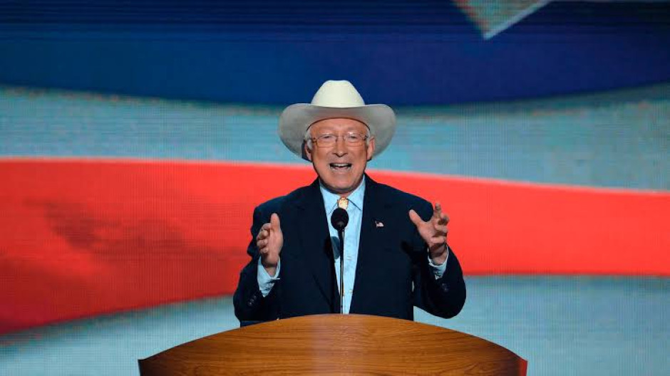 Ken Salazar afirma que Iniciativa Mérida aún se le asignan recursos