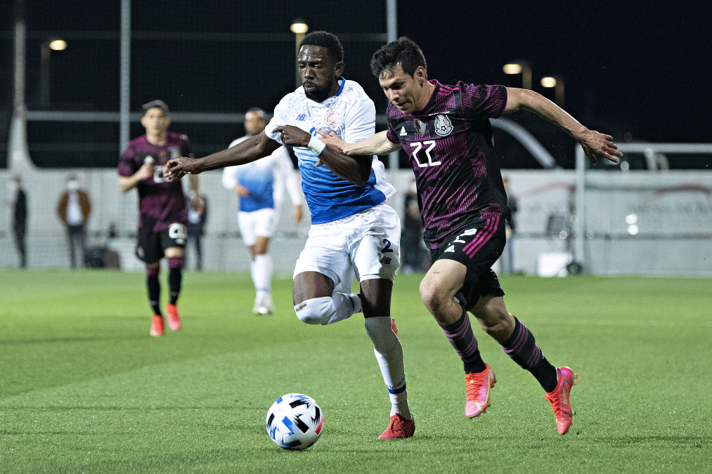 Con gol de "Chucky" México gana a Costa Rica en su gira europea