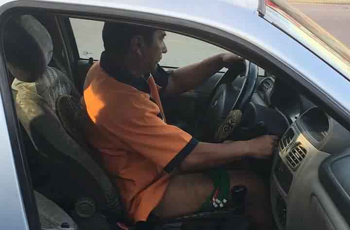 Hombre exhibe sus genitales frente a primaria