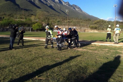 Rescata PC a familia extraviada en el cerro de Las Mitras en NL
