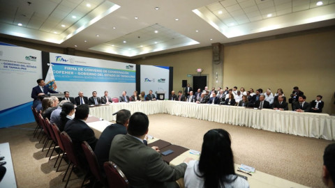 Acuerda Gobierno de Tamaulipas simplificar trámites para incentivar crecimiento