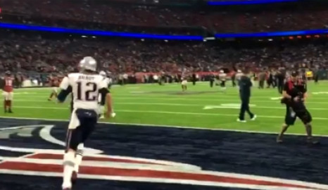 Saltan al campo Patriotas y Halcones a minutos del Súper Tazón