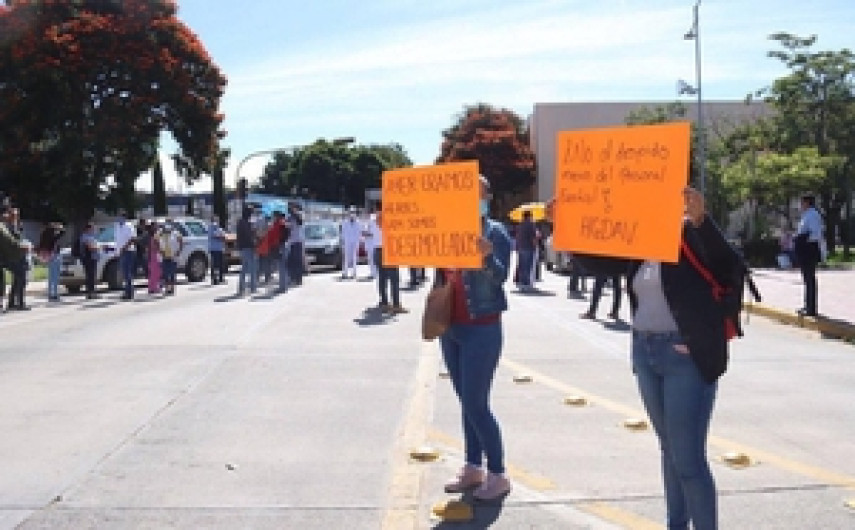 Exigen recontratación trabajadores de la Salud en Oaxaca