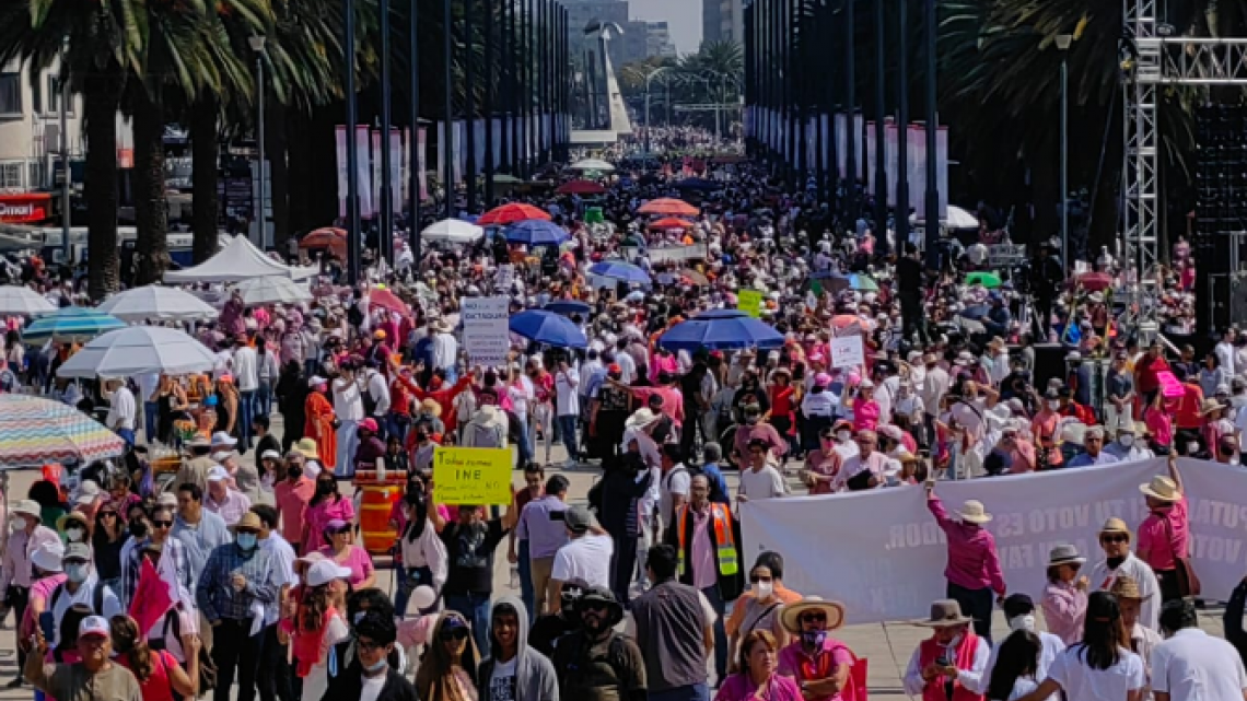 Así transcurre la marcha en defensa del INE en la Ciudad de México y otros estados 
