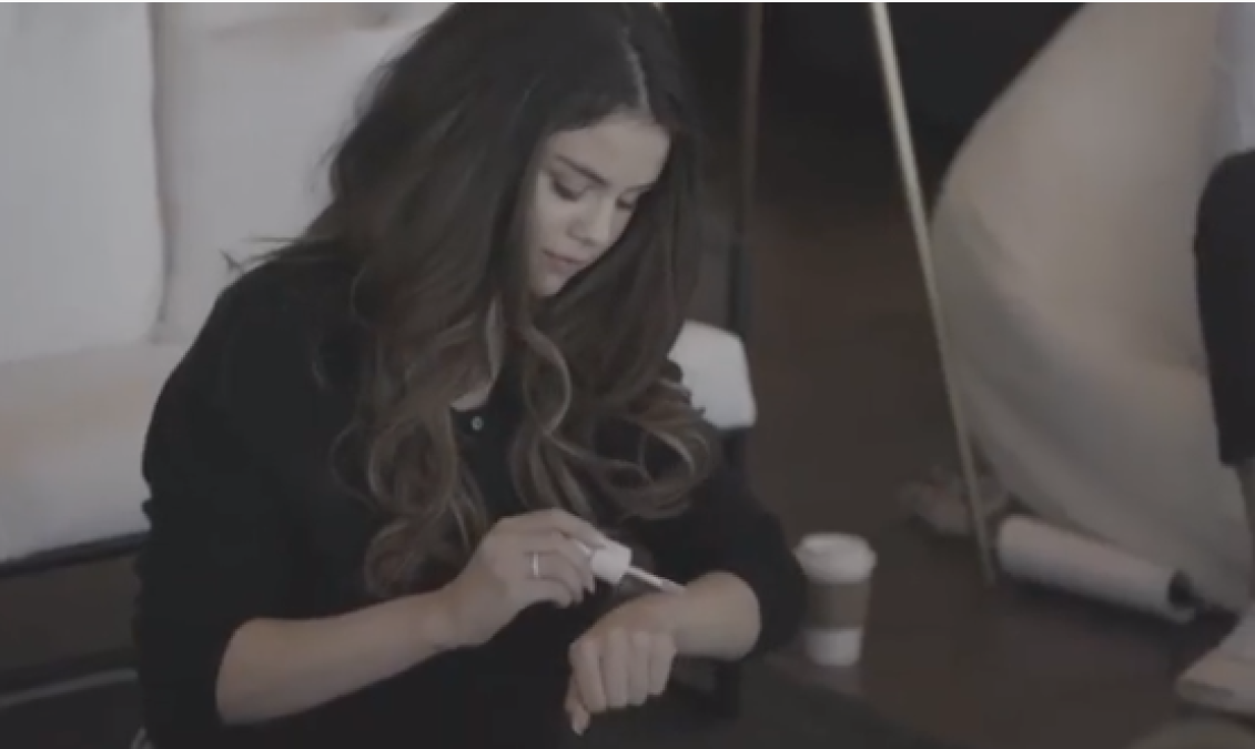 Selena Gómez anuncia su línea de cosméticos