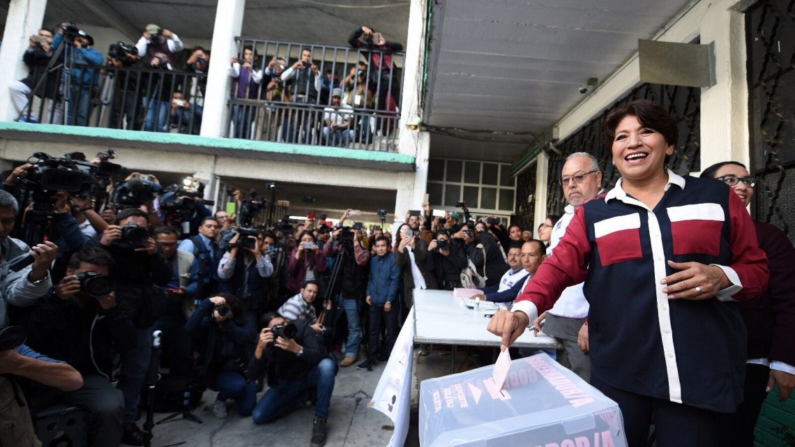 Delfina Gómez, la primera en votar
