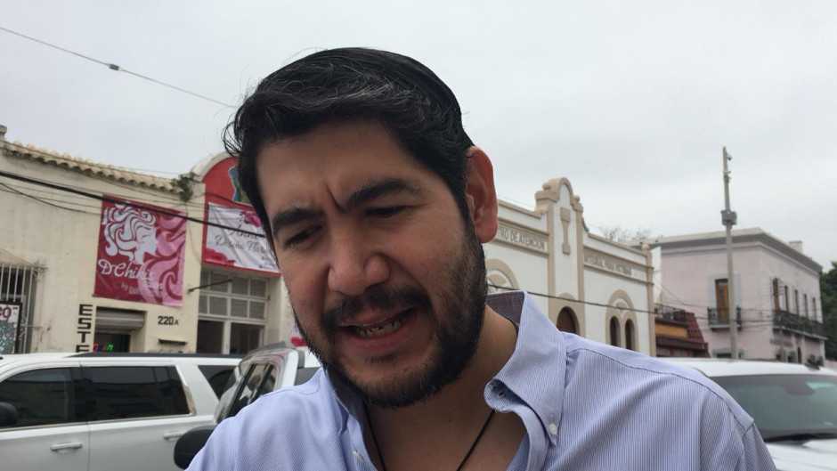 Busca SET que padres ya no duerman afuera de las escuelas previó a la inscripción