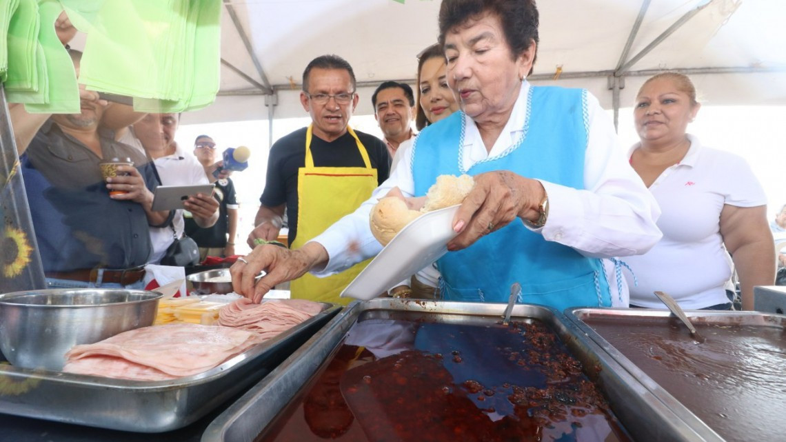 Todo un éxito primer día del "Festival de las Tortas" en Tampico