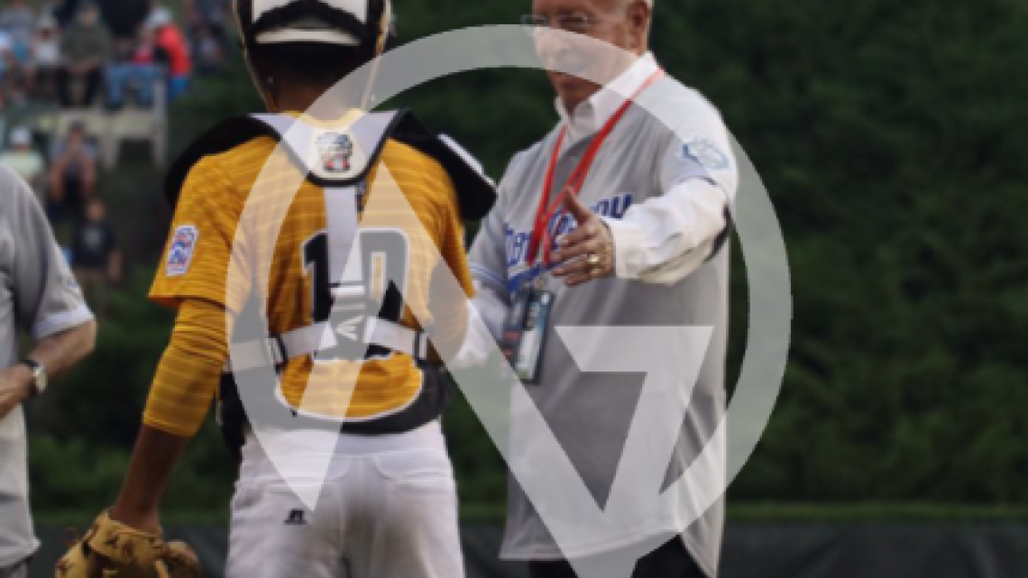 Ángel Macías ingresa al Salón de la Excelencia de Ligas Pequeñas   