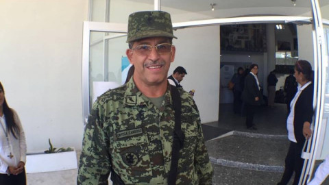 Sedena pide que padres de familia revisen las mochilas de sus hijos  