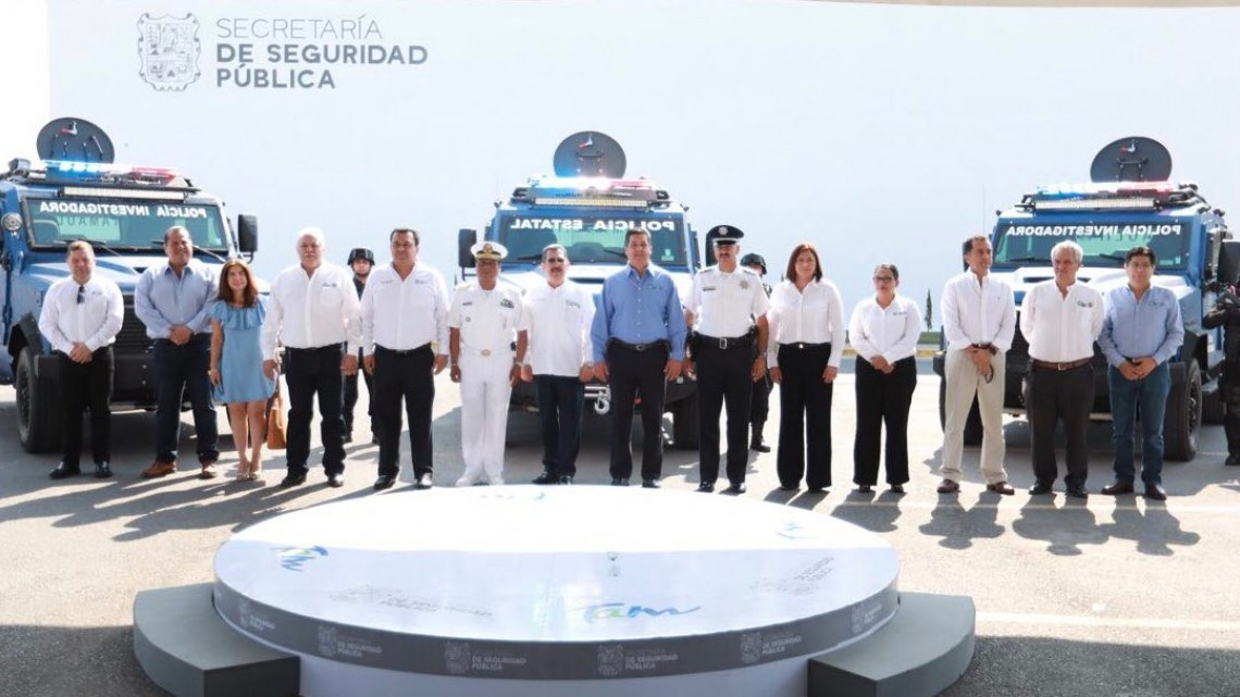 Entrega gobernador Unidades Tácticas Mamba y Patrullas para Policía