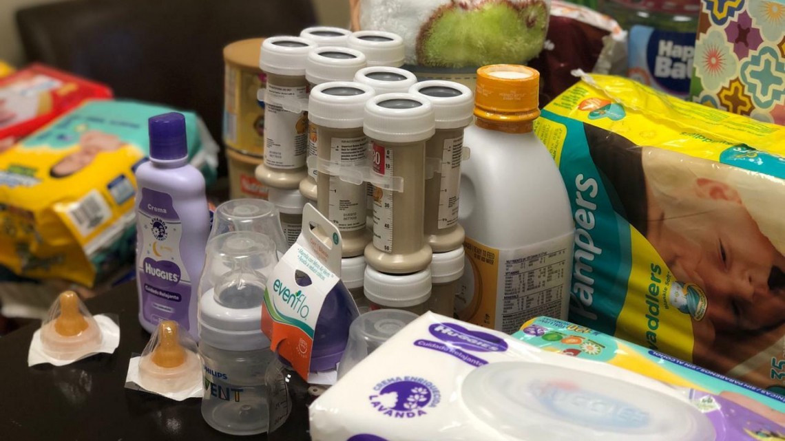 Visita presidenta del DIF a recién nacida que fue abandonada