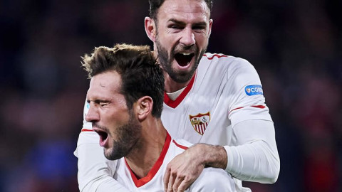 Miguel Layún es el cuarto mexicano en llegar a una final de copa del Rey 