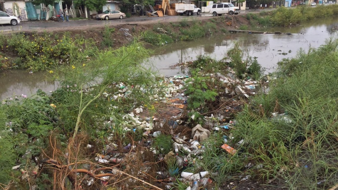 Continúan colonias inundadas en Matamoros 