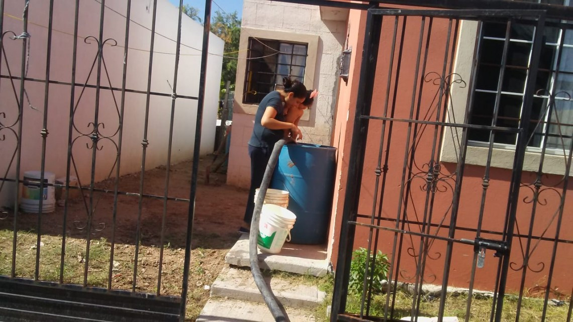 Continúa entrega de agua en San Valentín y Bugambilias