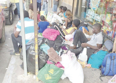 Africanos quedan varados en la ciudad