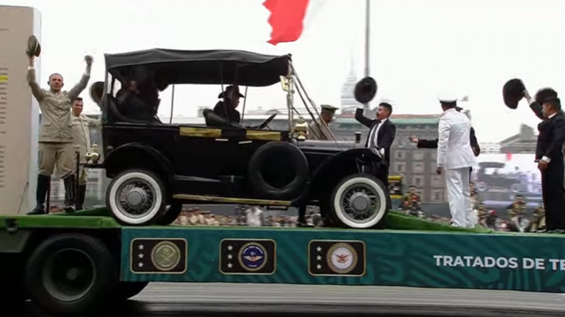 Asi se vive el desfile cívico militar por el 112 aniversario de la Revolución Mexicana 