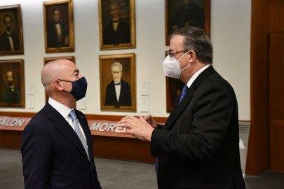 Se reúnen  Marcelo Ebrard y Alejandro Mayorkas para la reapertura de puentes internacionales  