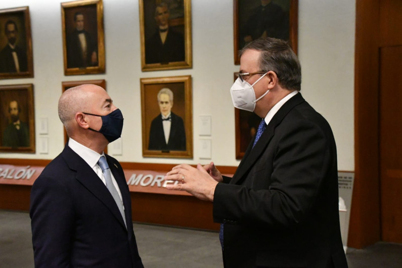 Se reúnen  Marcelo Ebrard y Alejandro Mayorkas para la reapertura de puentes internacionales  