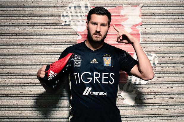 Presentará Gignac el tercer uniforme a la afición felina