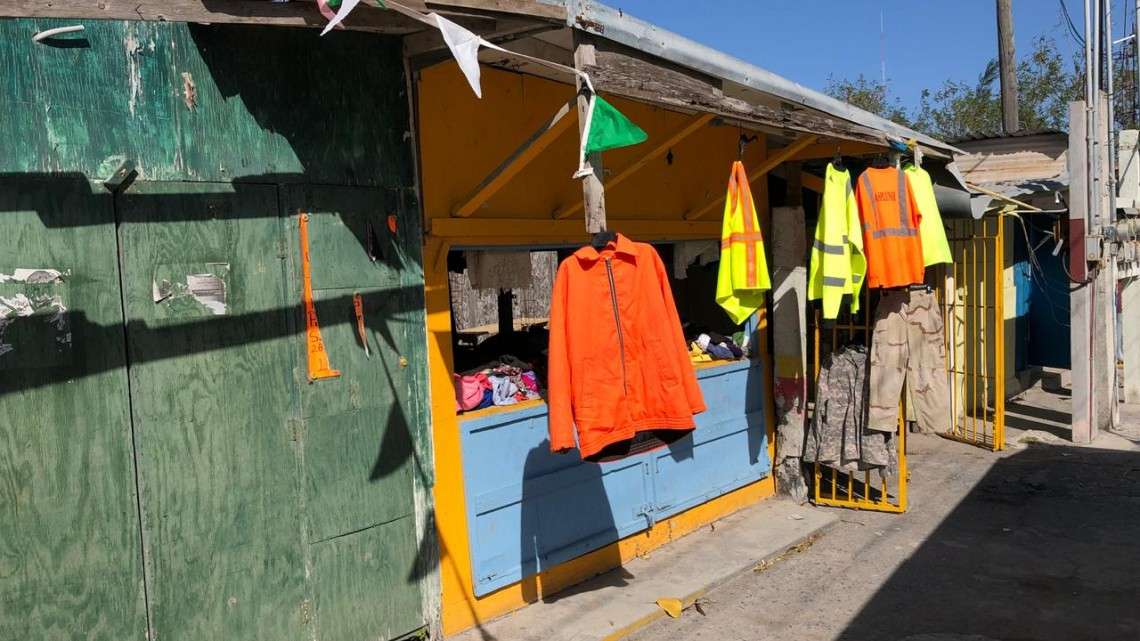 Tianguistas celebran cancelación del mercado de mariscos